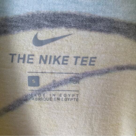 Nike Element Back Print T-shirt Orange Ombré size small - Picture 8 of 9